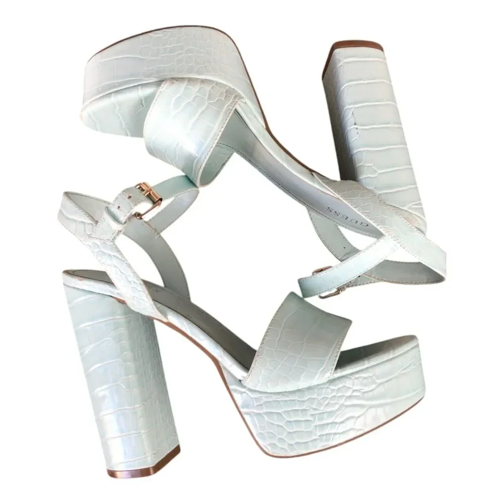 GUESS Powder Blue Y2K 80's 90's Retro Platform Chunky Heels Sz 9‎